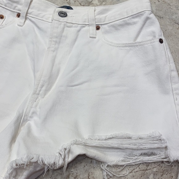 Abercrombie & Fitch Annie High Rise White Denim Shorts Size 4 NWOT - Picture 3 of 5